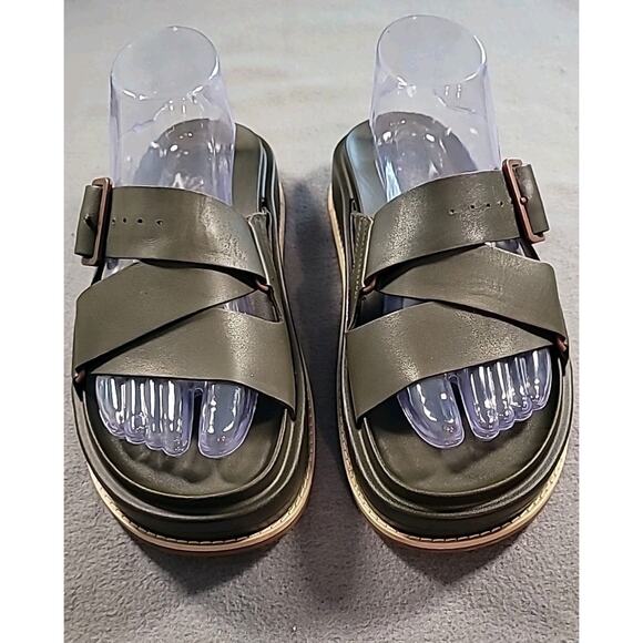 Chaco Townes Midform Olive Night Sandals Size 8 EUC – Casual Comfort Travel Shoe - Picture 2 of 8